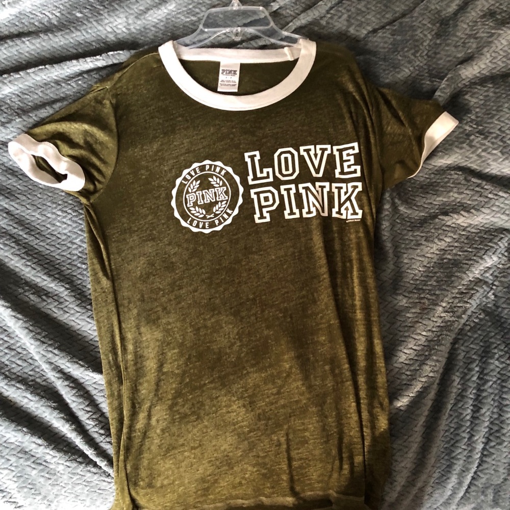 Victoria’s Secret PINK t-shirt